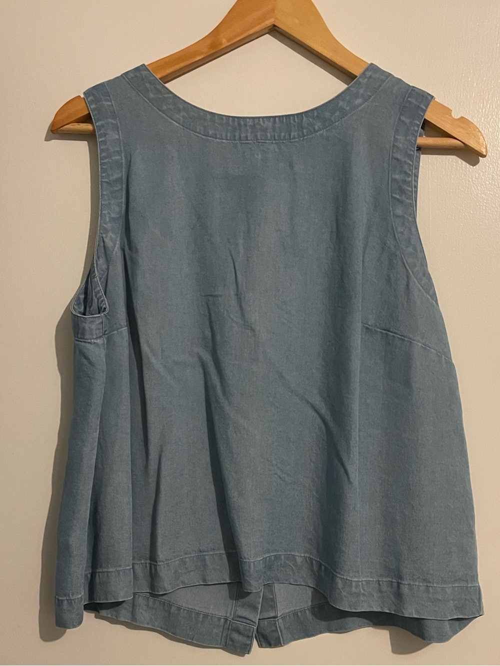 Loft Outlet 100% Lyocell Shell (looks like denim) Very Soft (Size Large)